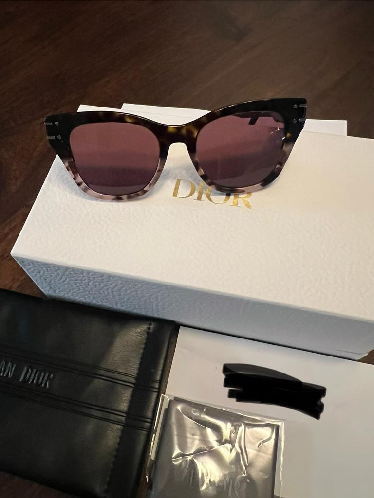 Dior zonnebril cateye orgineel met factuur, Sieraden, Tassen en Uiterlijk, Zonnebrillen en Brillen | Dames, Ophalen of Verzenden