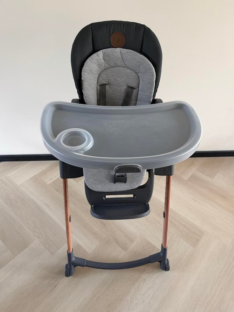 Maxi Cosi Minla eetstoel, Ophalen, Zo goed als nieuw, Meegroeistoel, Gordel(s)