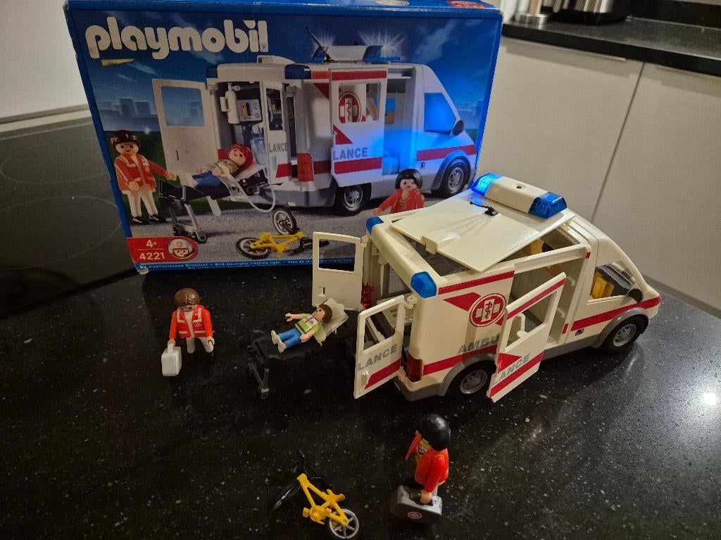 Playmobil Ambulance – 4221, Ophalen, Zo goed als nieuw, Complete set