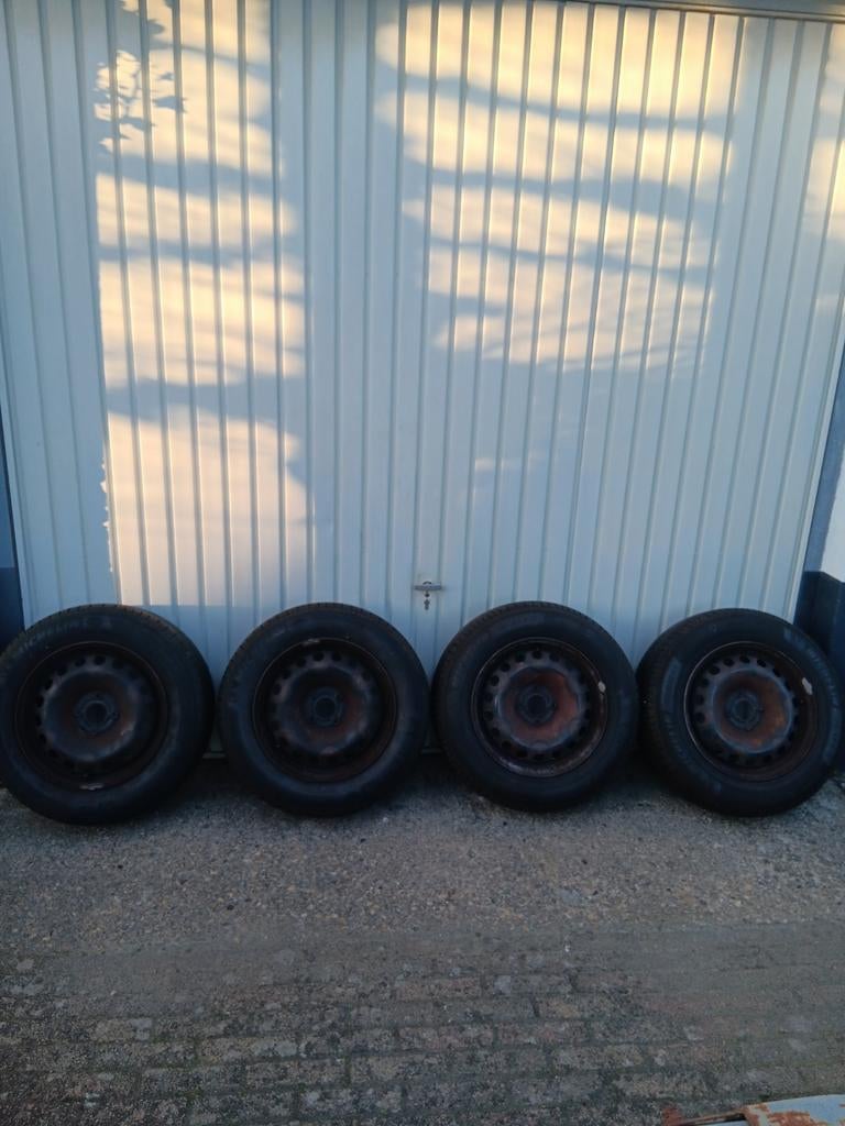 Banden met velgen renault megane, Ophalen, Gebruikt, 15 inch, Banden en Velgen