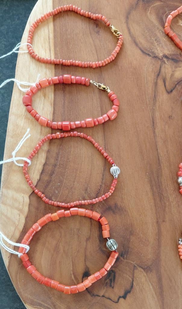 SALE SALE BLOEDKORAAL ARMBANDEN FLINK AFGEPRIJSD!!!, Ophalen of Verzenden, Zo goed als nieuw, Rood, Zilver
