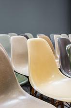 Eames DSW fiberglass chairs, Ophalen of Verzenden, Overige kleuren, Eén