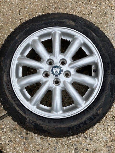 Jaguar lichtmetalen velgen met goede banden, Auto-onderdelen, Banden en Velgen, Ophalen, 16 inch, All Season, Band(en)