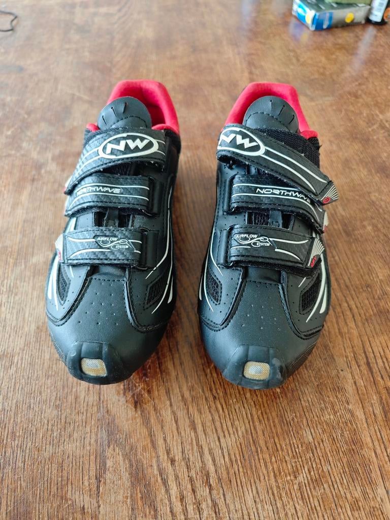 MTB schoenen maat 43 met Shimano SPD plaatjes, Schoenen, Overige maten, Ophalen of Verzenden, Zo goed als nieuw