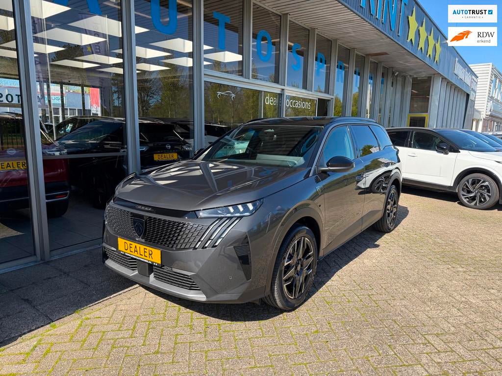 Peugeot 5008 1.2 Hybrid 145 GT 7p. CAMERA , NAViGATIE, 145 pk, Gebruikt, Zwart, 1199 cc