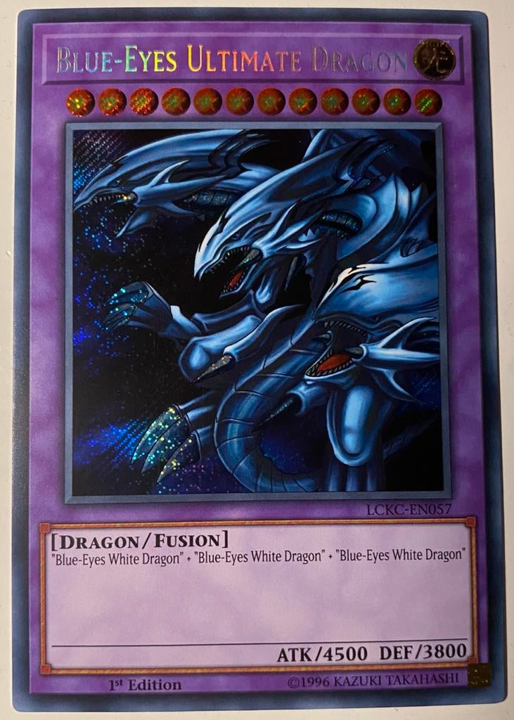 Yu-Gi-Oh! Blue-Eyes Ultimate Dragon LCKC 1st Foil Bleed 🩸, Hobby en Vrije tijd, Verzamelkaartspellen | Yu-gi-Oh!, Ophalen of Verzenden