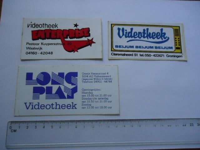 sticker oud Videotheek video film Groningen waalwijk retro, Verzenden, Zo goed als nieuw, Bedrijf of Vereniging