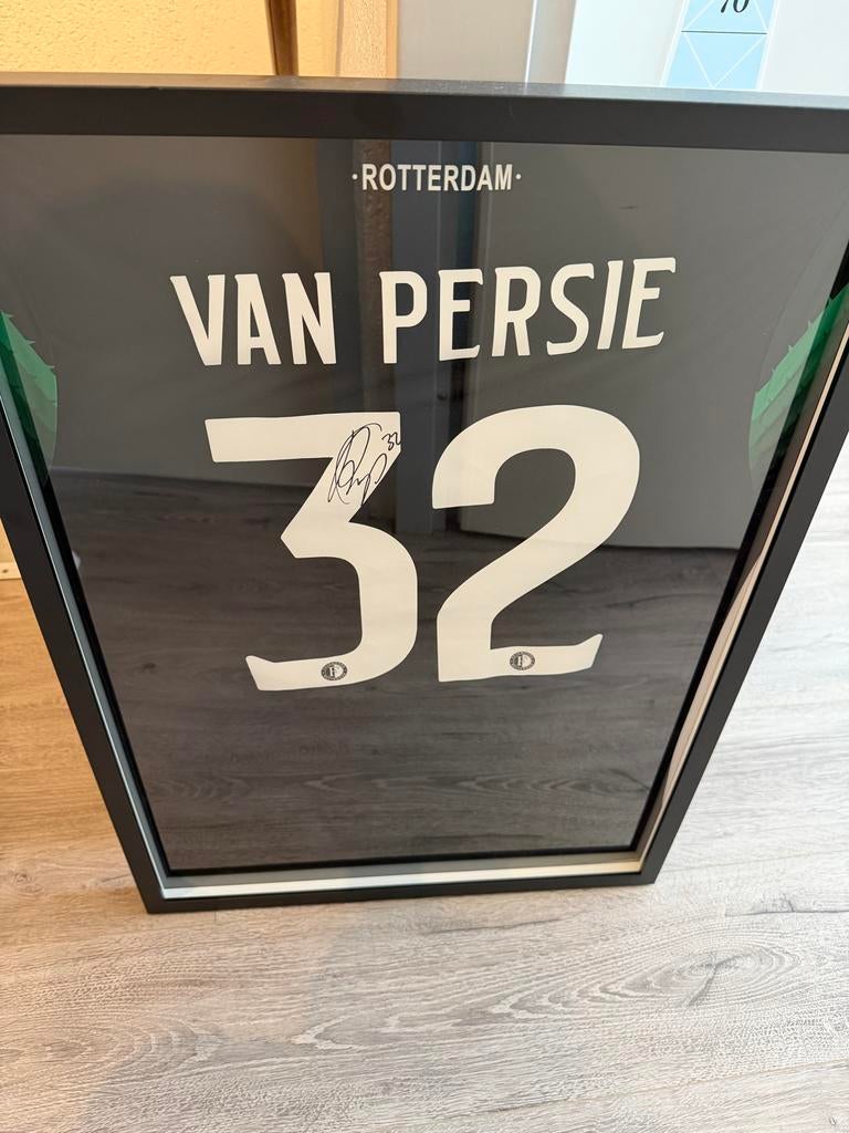 Gesigneerd Robin van Persie shirt (2018) met fotobewijs, Ophalen of Verzenden, Zo goed als nieuw, Shirt