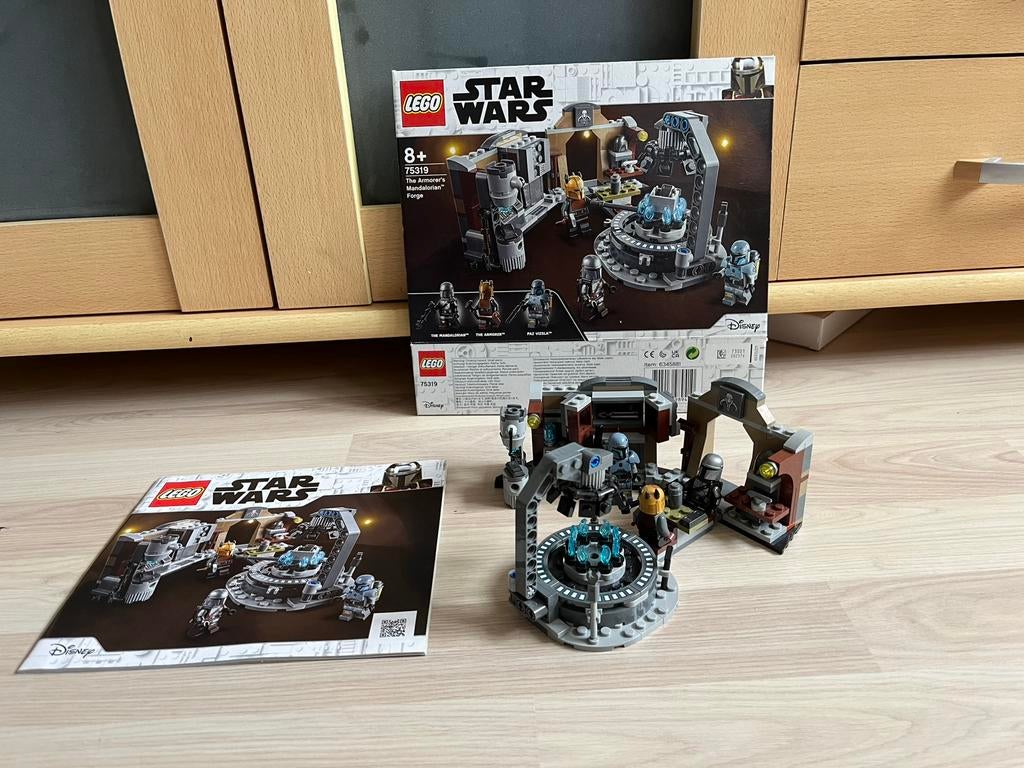 Lego 75319: The Armorer's Mandalorian Forge, Ophalen of Verzenden, Zo goed als nieuw