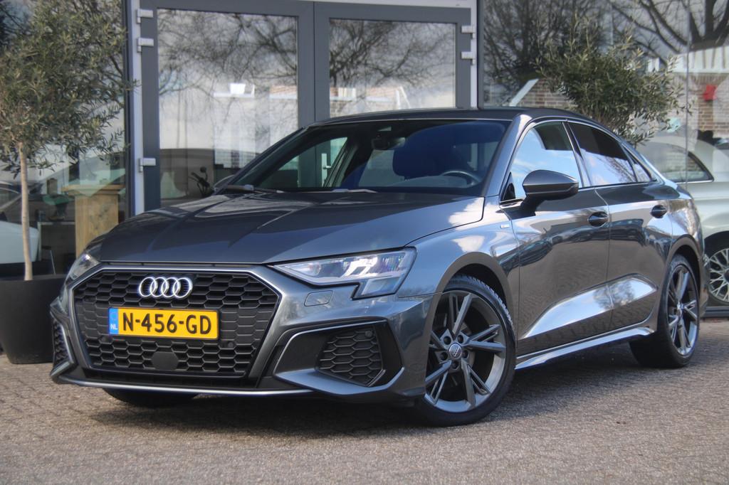 Audi A3 Limousine 35 TFSI edition one| Virtual Cockpit | ACC, Stof, 4 cilinders, Bedrijf, 690 kg