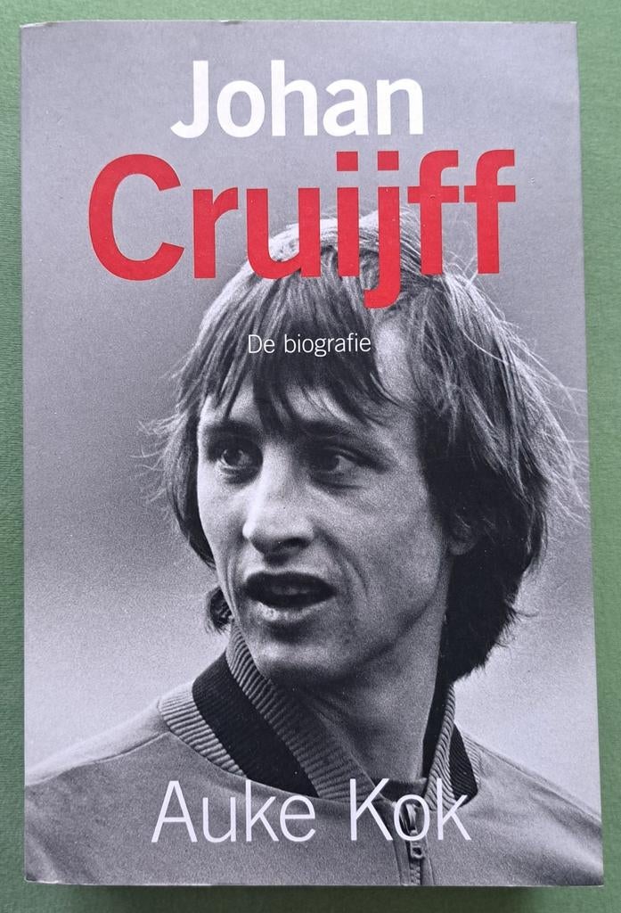 Johan Cruijff de biografie door Auke Kok - perfecte staat, Auke Kok, Nieuw, Ophalen of Verzenden, Sport