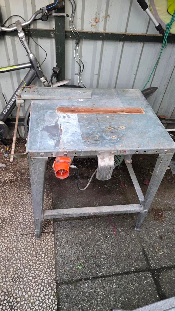 Zaagtafel 220 volt, Doe-het-zelf en Verbouw, Gereedschap | Zaagmachines, Ophalen, Gebruikt, Cirkelzaag, 30 tot 70 mm