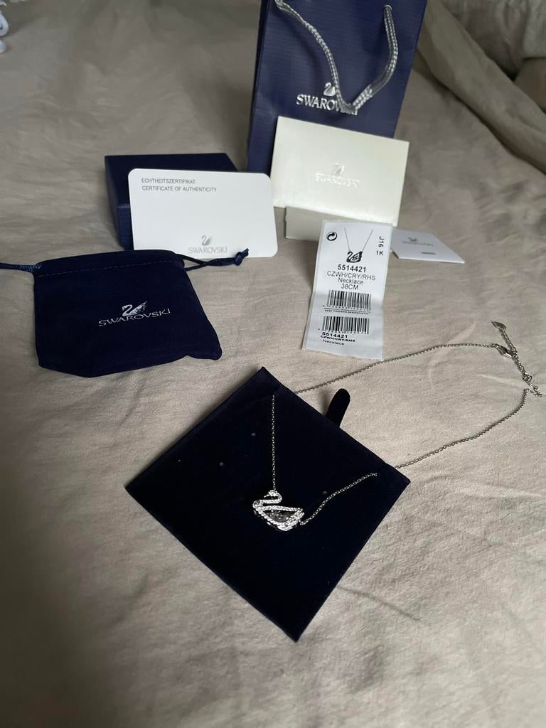 Swarovski ketting met zwaan hanger, Met kristal, Overige materialen, Ophalen of Verzenden, Zo goed als nieuw