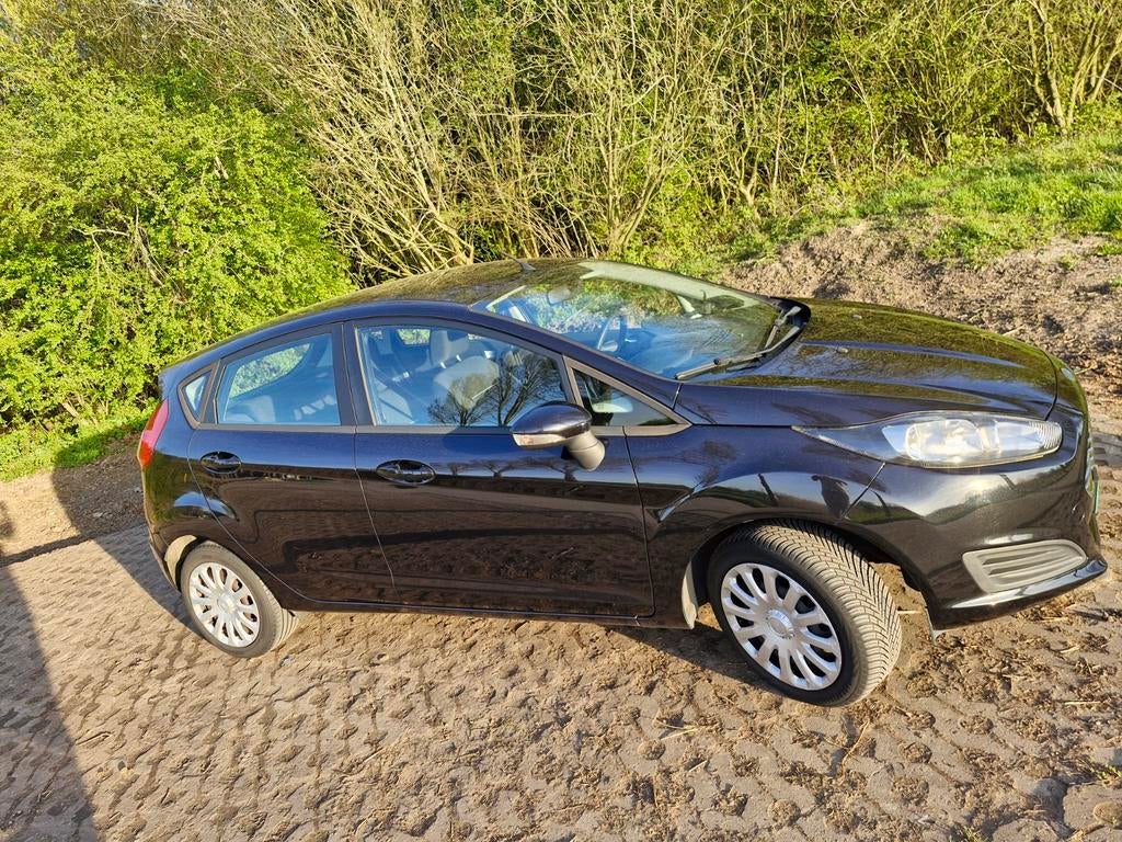 Ford Fiësta 1.0 48KW/65PK 5D 2013 Zwart, Auto's, Ford, 40 €/maand, 525 kg, Origineel Nederlands, Handgeschakeld