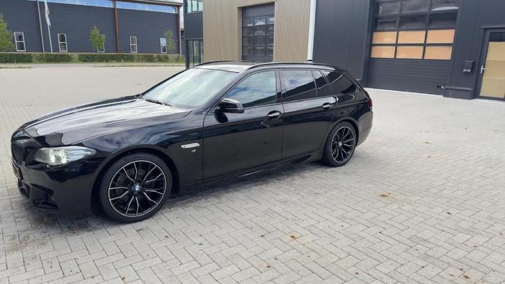 BMW 5-Serie 2.0 520D Touring AUT 2016 Zwart, Auto's, BMW, Particulier, 5-Serie, Diesel, Euro 6, C, Stationwagon, Automaat, Geïmporteerd