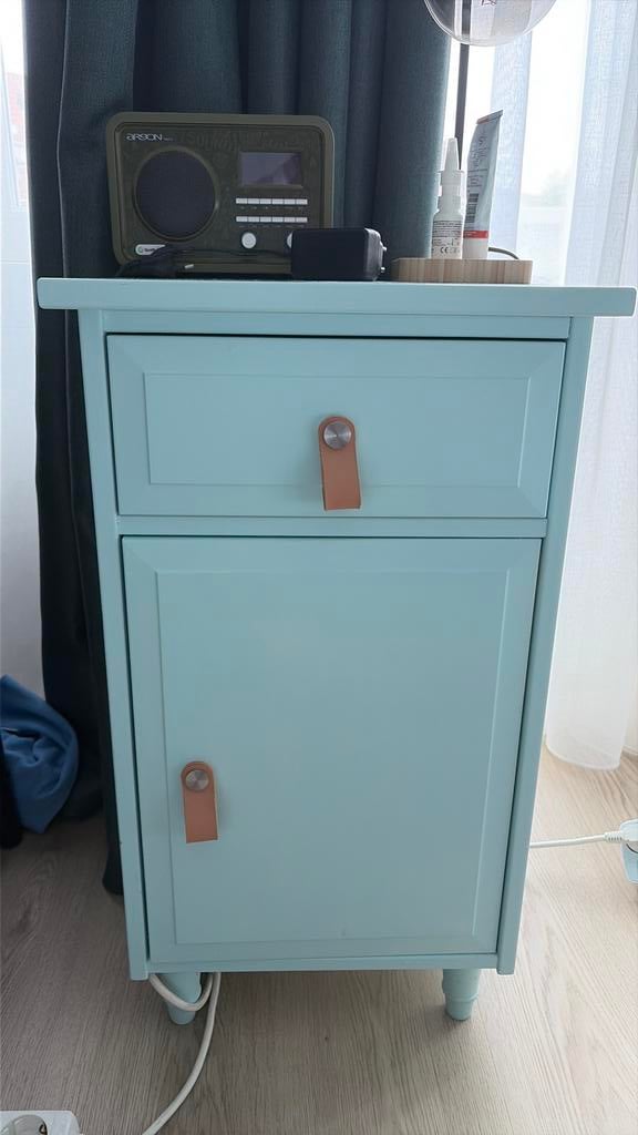 2x Nachtkastjes met lade en deurtje. Hierin een plankje, Ophalen, Gebruikt, Minder dan 45 cm, 55 tot 70 cm