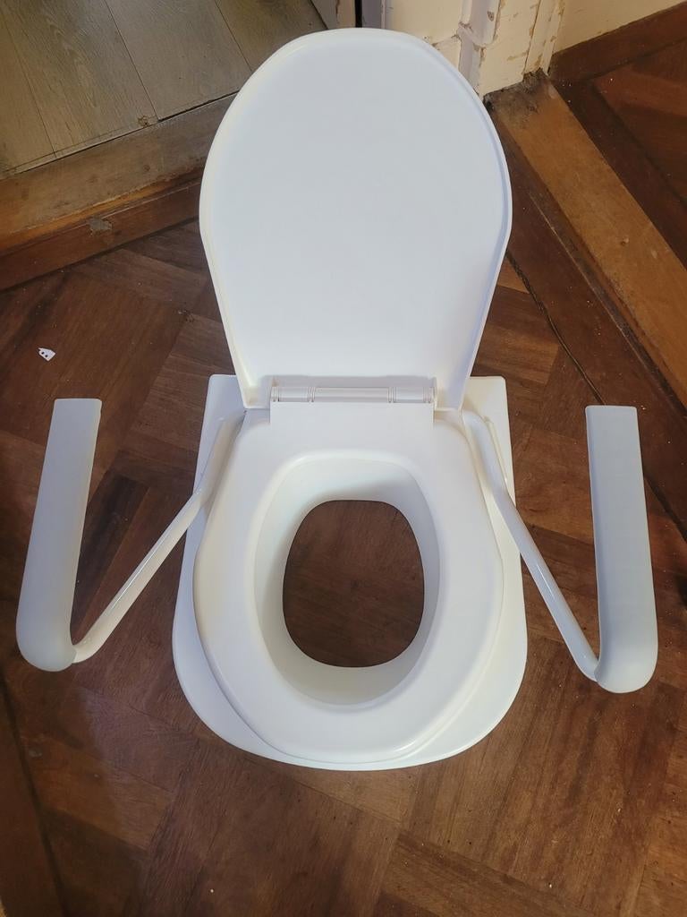 Wc verhoger met armsteunen leuningen, Ophalen