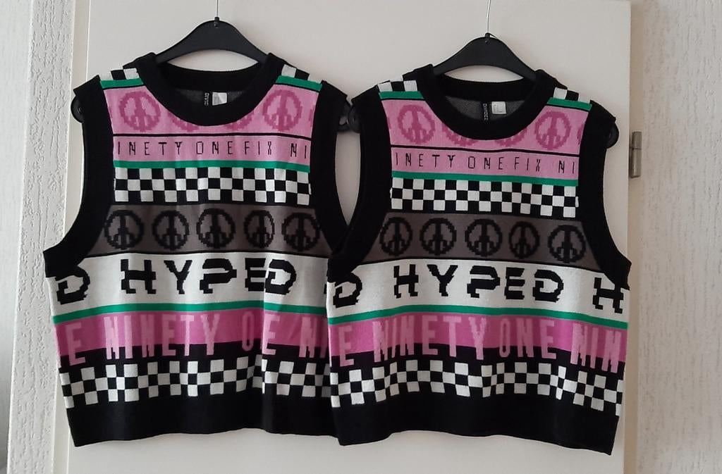 Dames spencers - 2 stuks - maat M - € 10,00 per stuk, Kleding | Dames, Bodywarmers, Maat 38/40 (M), H&M, Zwart, Ophalen of Verzenden