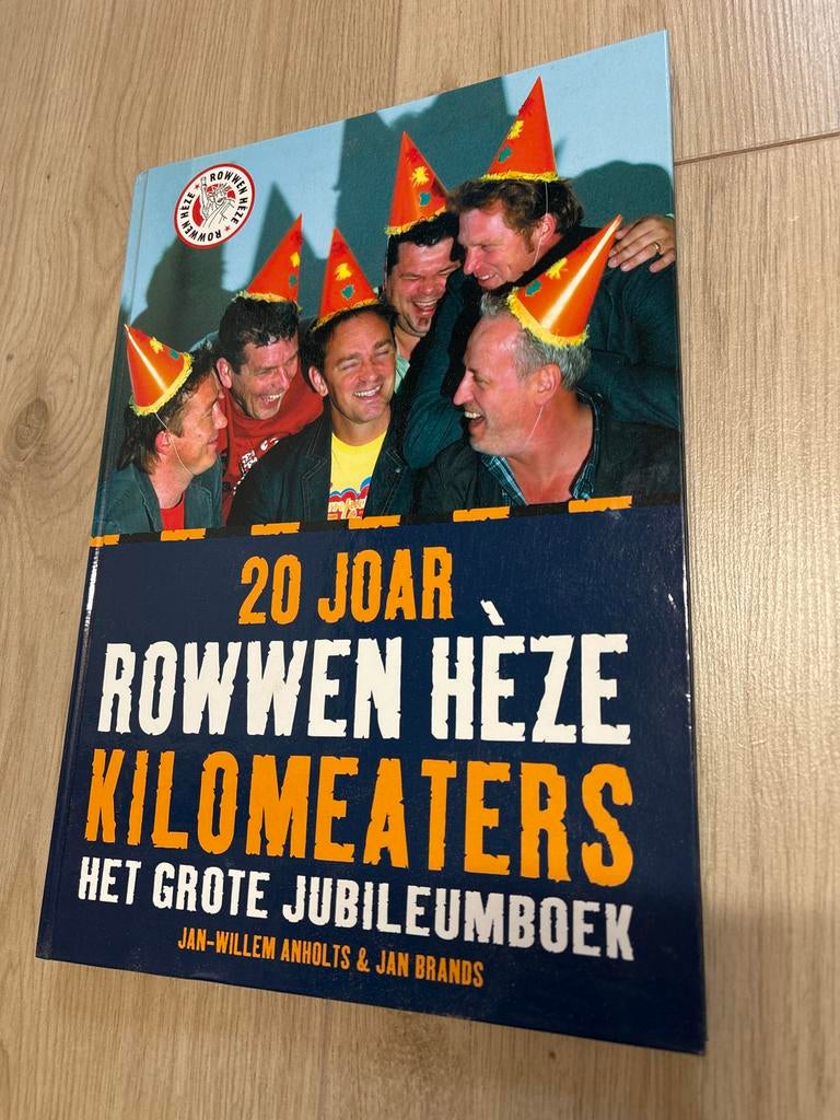 J. Brands - Kilomaeters, Boeken, Ophalen of Verzenden, Zo goed als nieuw, Artiest, J. Brands; J.W. Anholts