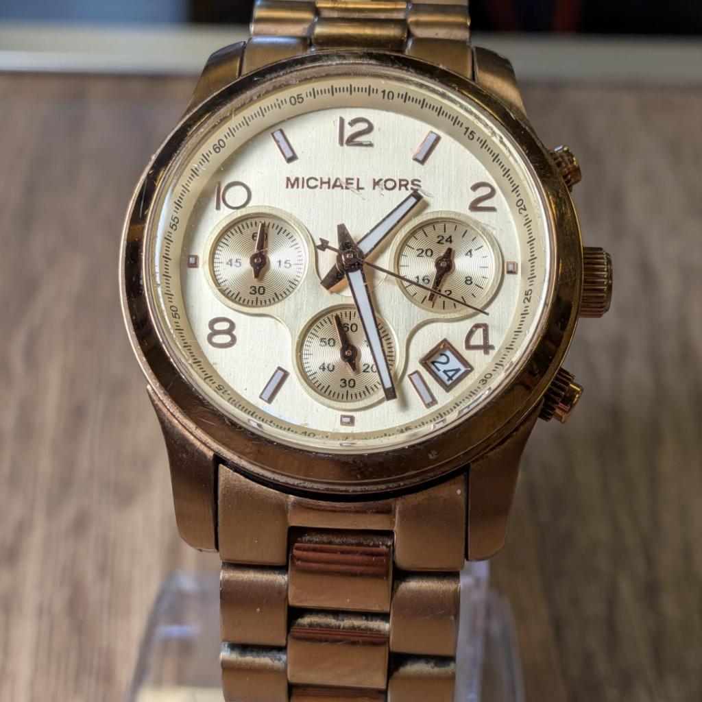 Micheal Kors MK5128 Rose Goud Dames Horloge Gebruikte staat, Michael Kors, Zo goed als nieuw, Support@michaelkors.com, 11 West 42nd Street
New York, NY 10036
United States