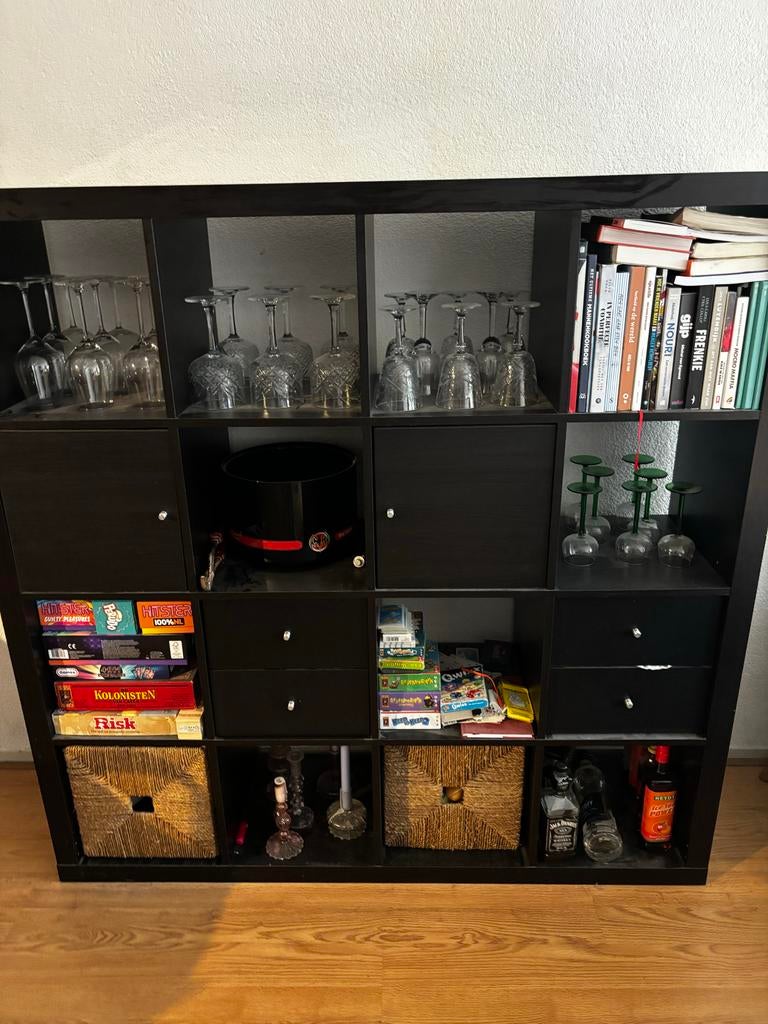 Ikea kallax Zwart vakkenkast met deuren en lades, Ophalen, Gebruikt, 100 tot 150 cm, Met lade(s)