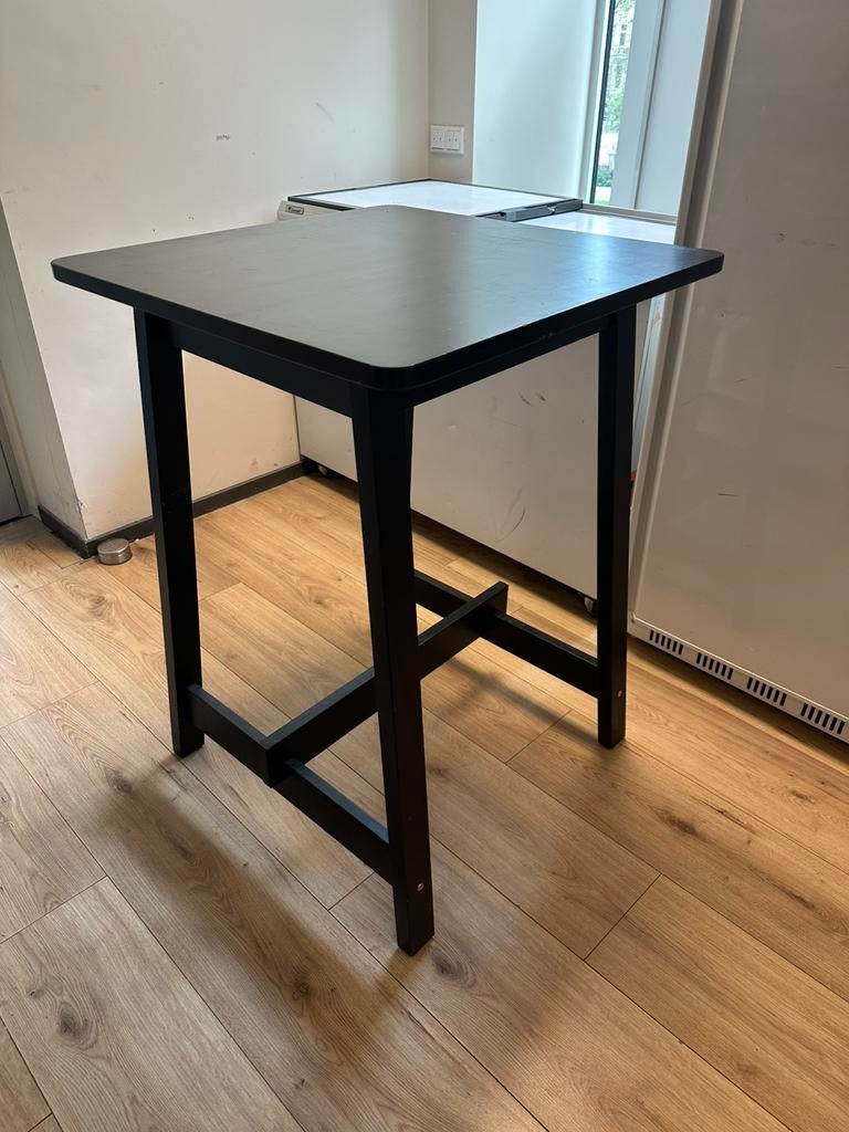 Zwarte houten statafel, Ophalen, Gebruikt