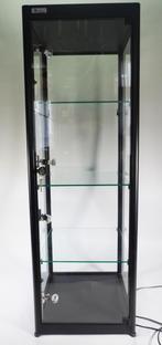 Hoge afsluitbare vitrine met verlichting, Huis en Inrichting, Kasten | Vitrinekasten, Ophalen, Minder dan 50 cm, Gebruikt, 100 tot 150 cm