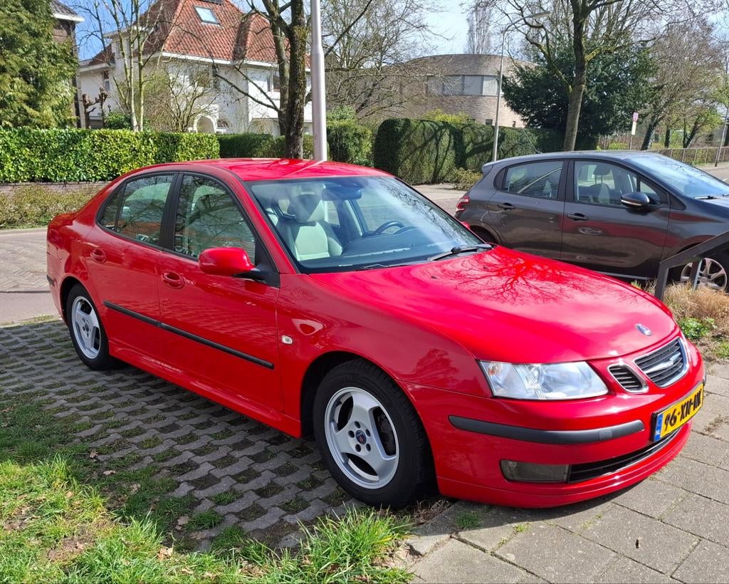 Saab 9-3 1.8 I Sport Sedan 2007 Rood, Auto's, 4 cilinders, 122 pk, Origineel Nederlands, Handgeschakeld