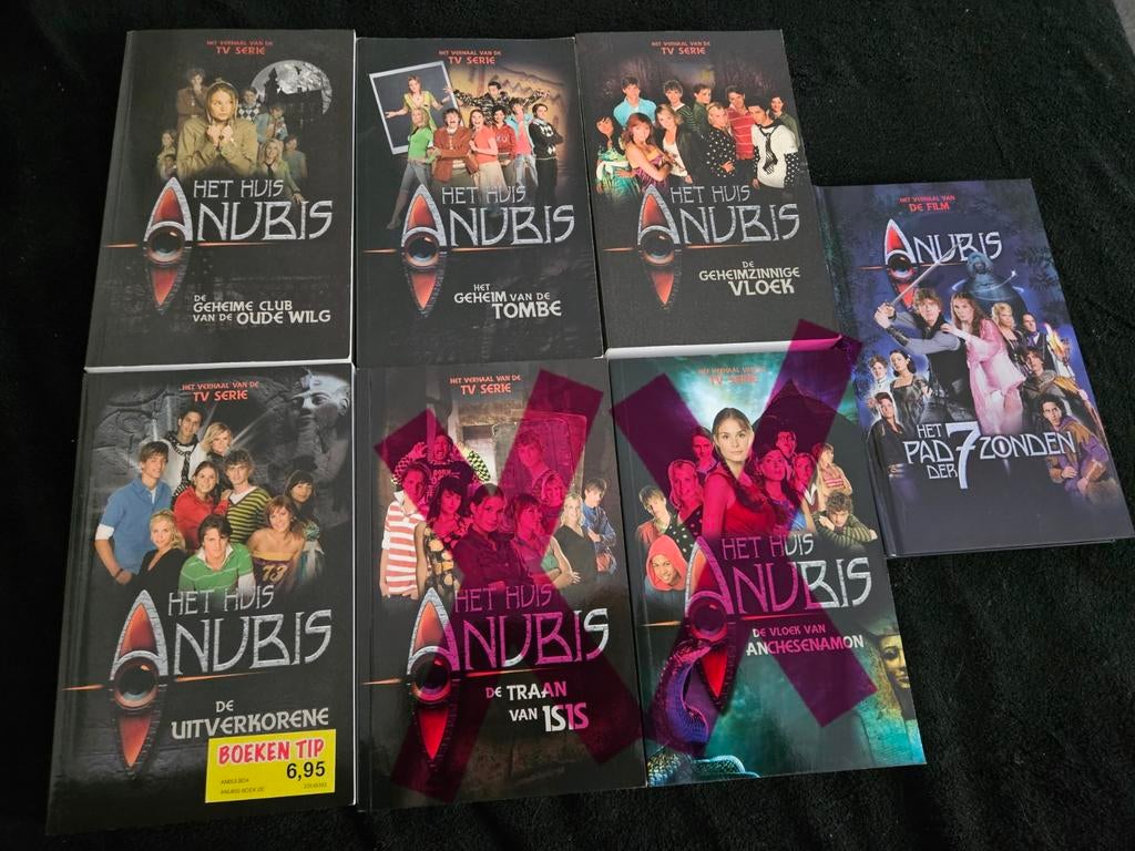 Het huis anubis 5 boeken., Ophalen of Verzenden, Tv-serie