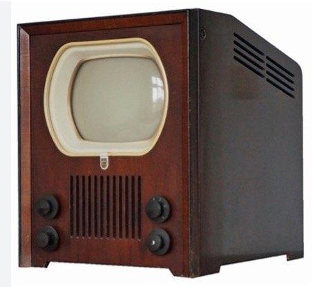 Hondenhok eerste Philips televisie uit 1951  te koop, Audio, Tv en Foto, Vintage Televisies, Ophalen, Gebruikt, Minder dan 40 cm
