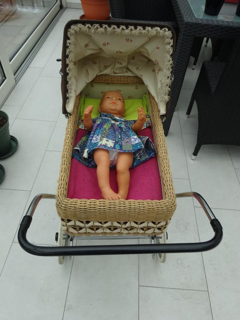 Poppenwagen met pop, Ophalen, Babypop