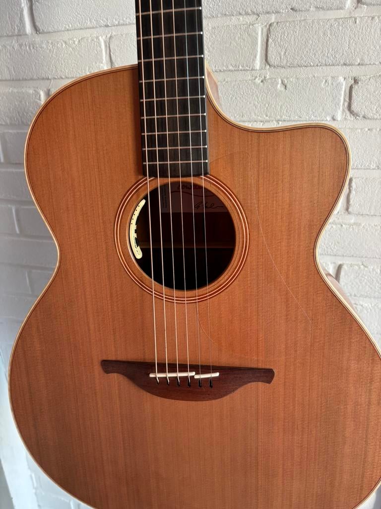 Lowden O22 Mahogany Cedar, Ophalen, Zo goed als nieuw, Western- of Steelstringgitaar, Met koffer