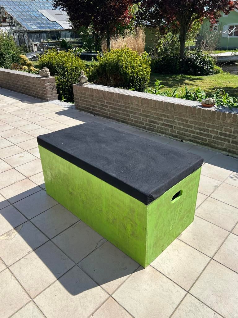 10 x groene  banken met kussen, Ophalen