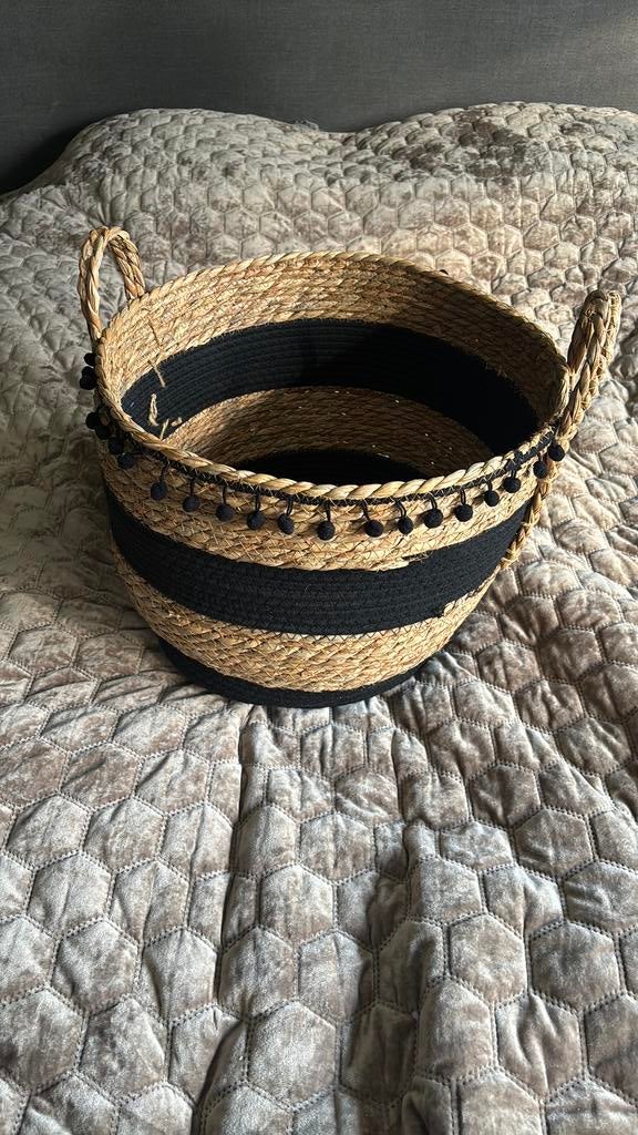 Rieten mand, Huis en Inrichting, Woonaccessoires | Schalen en Manden, Ophalen, Zo goed als nieuw, Rechthoekig, Riet