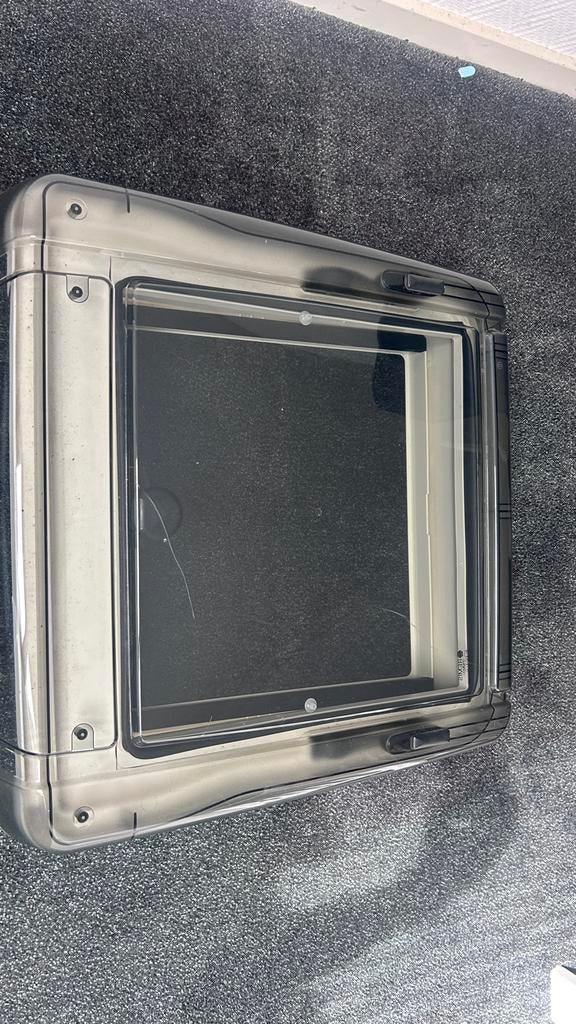 Dakluik 40x40 cm met hor en verduistering, Ophalen of Verzenden, Zo goed als nieuw