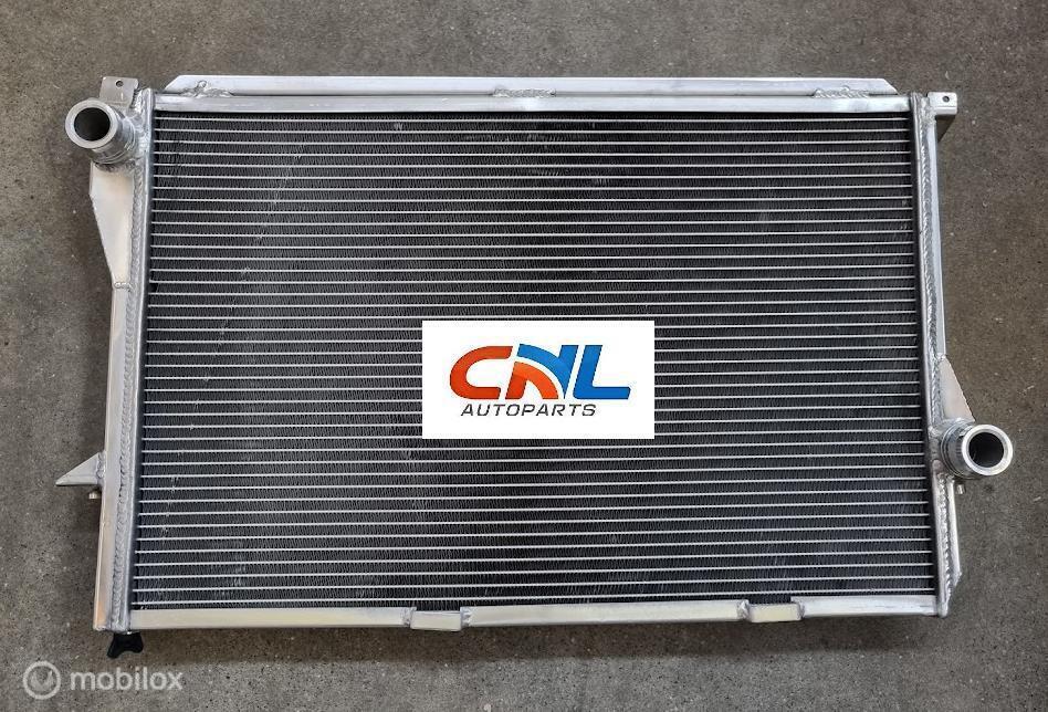 Radiateur BMW 7 E38 728/730/735/740/750i; 5 E39 520/523/528/, Nieuw, Ophalen of Verzenden