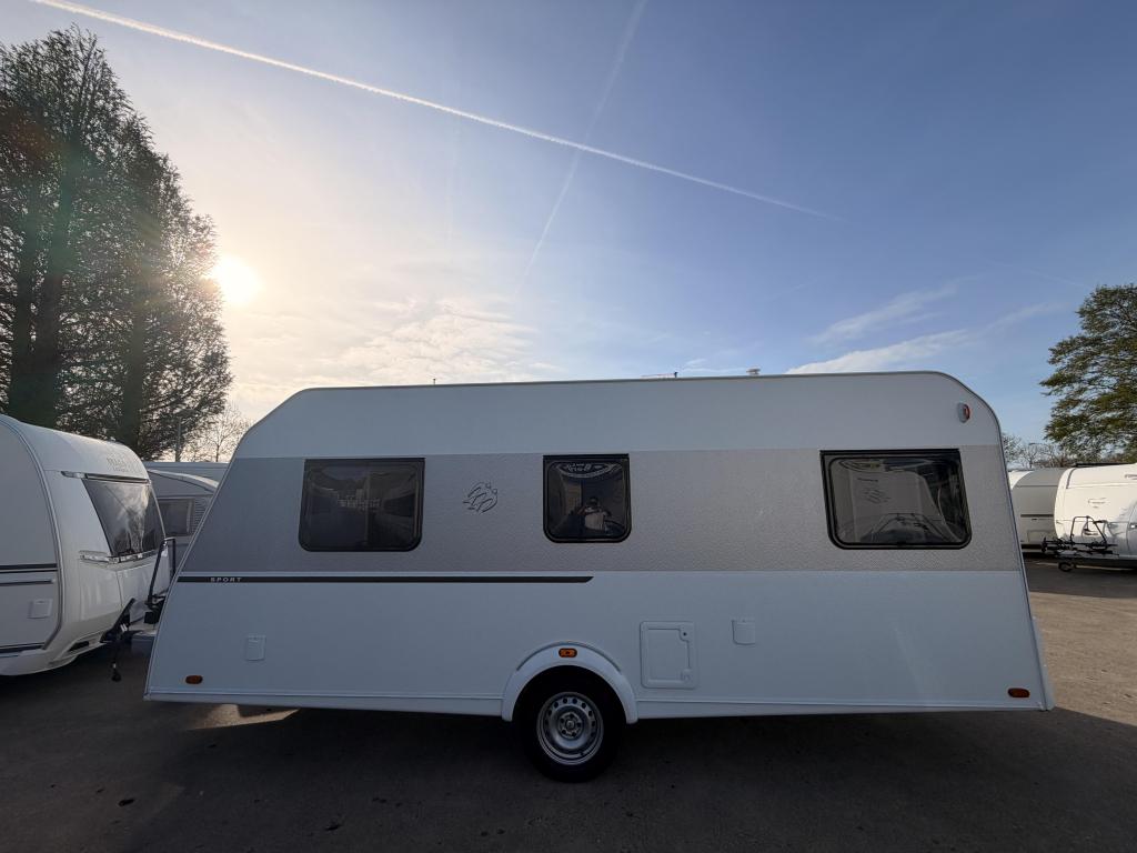 Knaus Sport 500 EU 1800KG + Enkele bedden, Caravans en Kamperen, Rondzit, Bedrijf, 5 tot 6 meter, Knaus