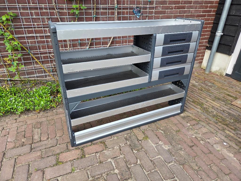 Bedrijfswagen inrichting, Ophalen