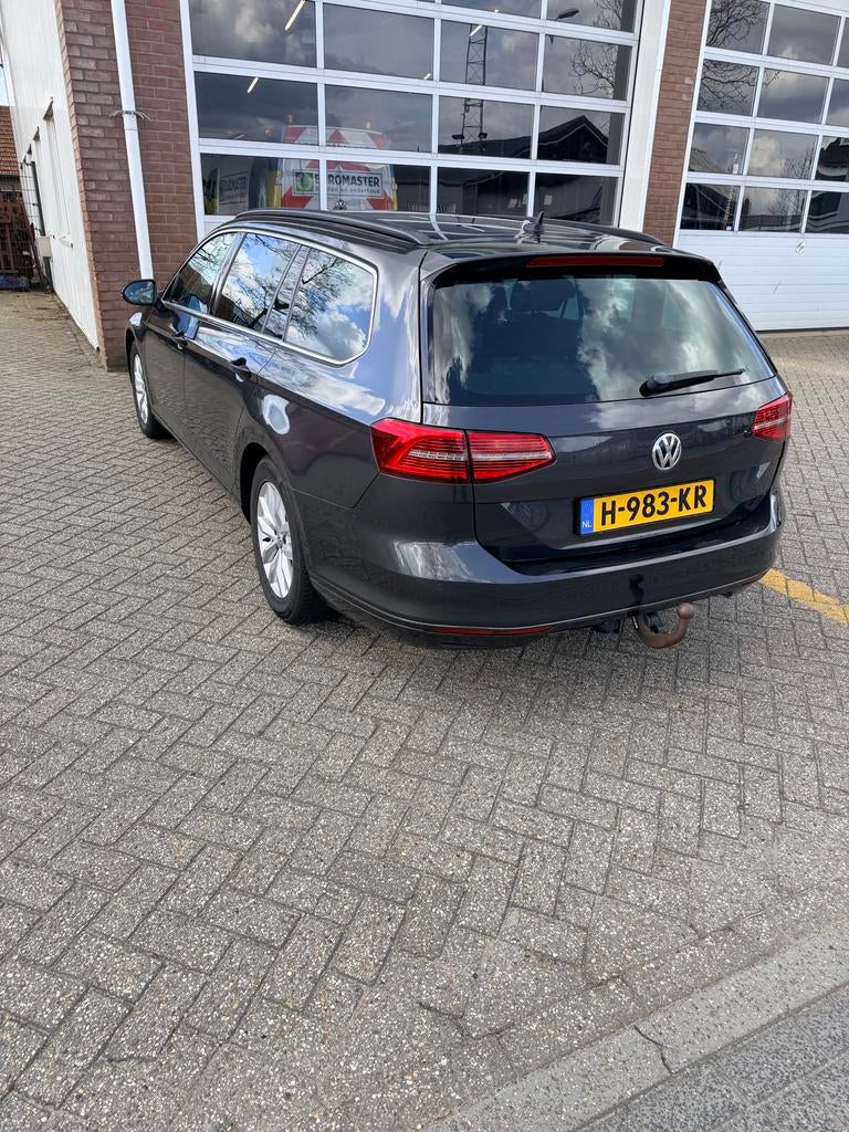 Volkswagen Passat 1.4 TSI 110KW ACT Variant DSG 2018 Grijs, Auto's, Volkswagen, Stof, Zwart, 4 cilinders, USB