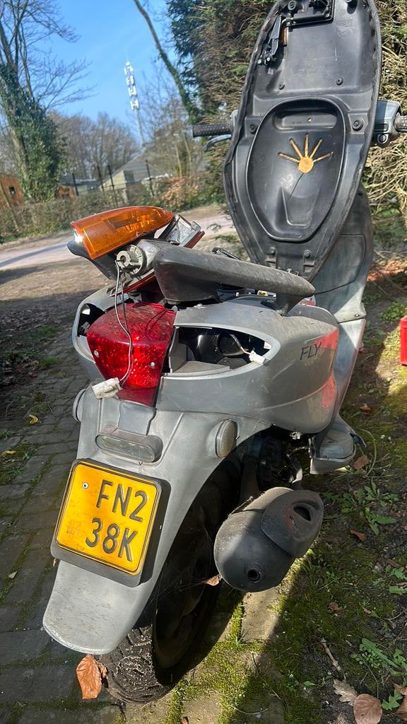 piaggio fly 4t SloopofKoop onderdelen of geheel, Fietsen en Brommers, Scooters | Piaggio, Ophalen, Gebruikt, Benzine, Fly