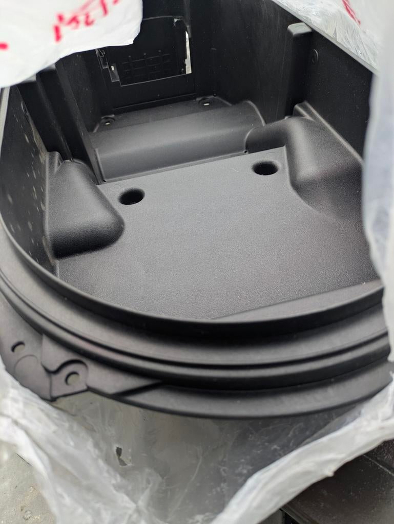 Yamaha Giggle helm/bagage bak binnen schaal nieuw ongebruikt, Fietsen en Brommers, Ophalen of Verzenden, Nieuw, Overige typen