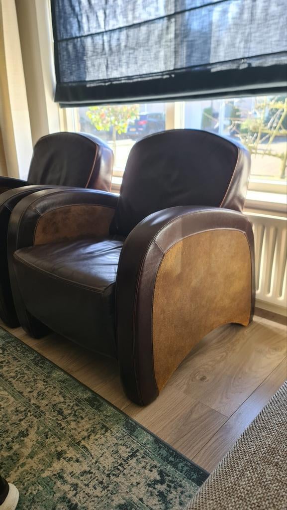 Gratis af te halen: 2 lederen stoelen, type pilotenstoel., Ophalen, Gebruikt, 75 tot 100 cm, 50 tot 75 cm