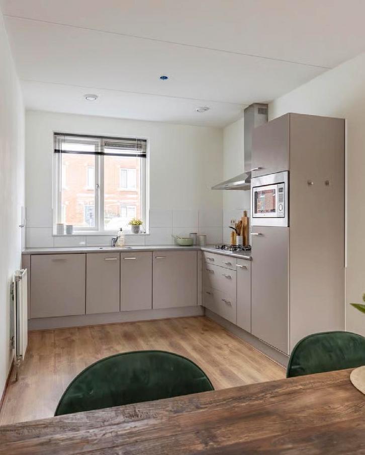 Hoekkeuken met Etna apparatuur in kleur grijs, Huis en Inrichting, Keuken | Complete keukens, Gebruikt, Hoekkeuken, Grijs, Kunststof