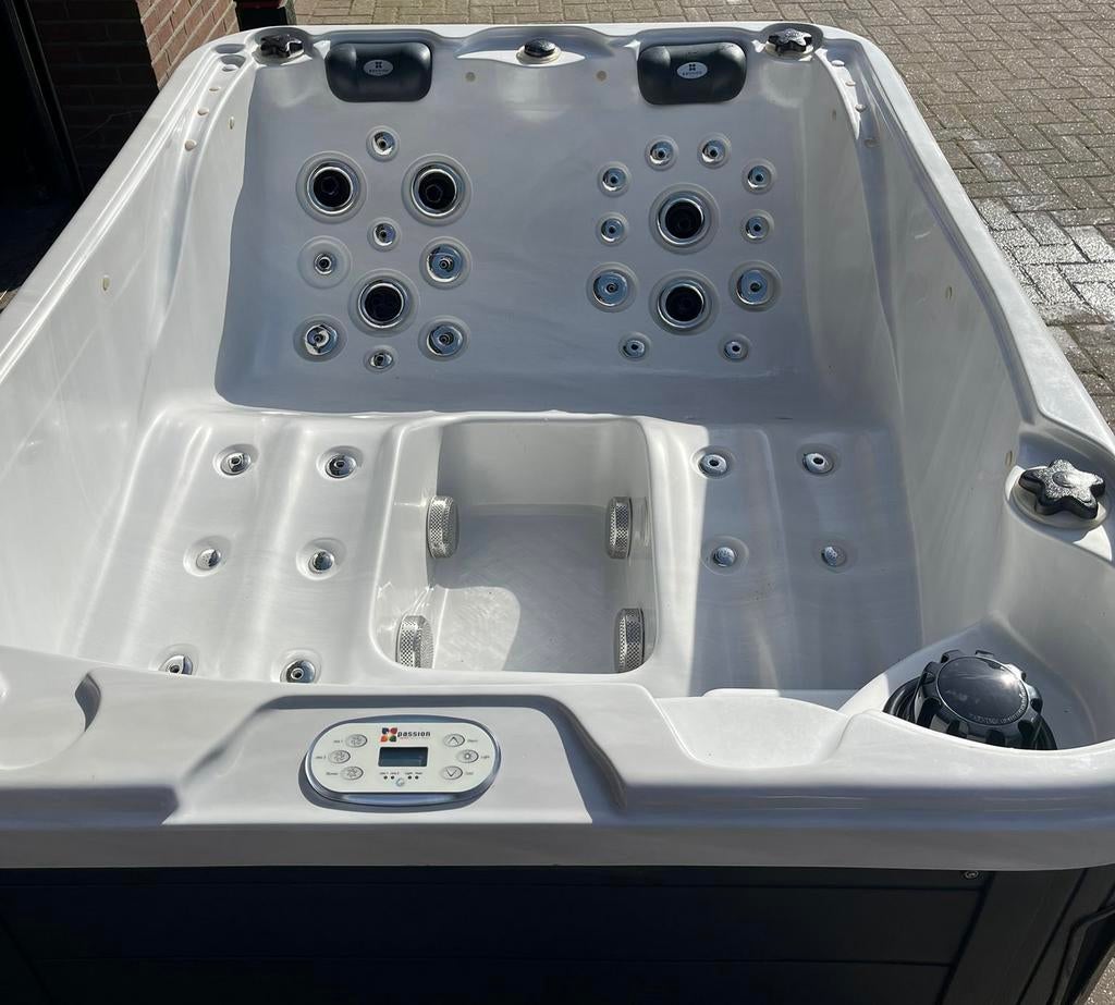 3 per spa 2x lig plek Spa Oxford incl. Garantie & Plaatsing, Ophalen, Zo goed als nieuw