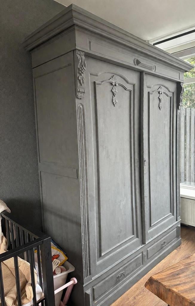 Grote antieke meidenkast, Ophalen of Verzenden