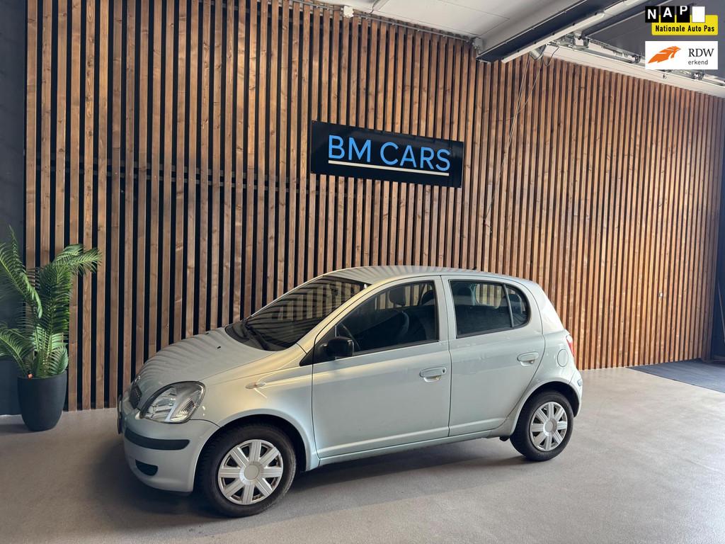 Toyota Yaris 1.0 VVT-i Idols Airco, 2e eigenaar, Nap KM, Auto's, 31 €/maand, 4 cilinders, Origineel Nederlands, Bedrijf