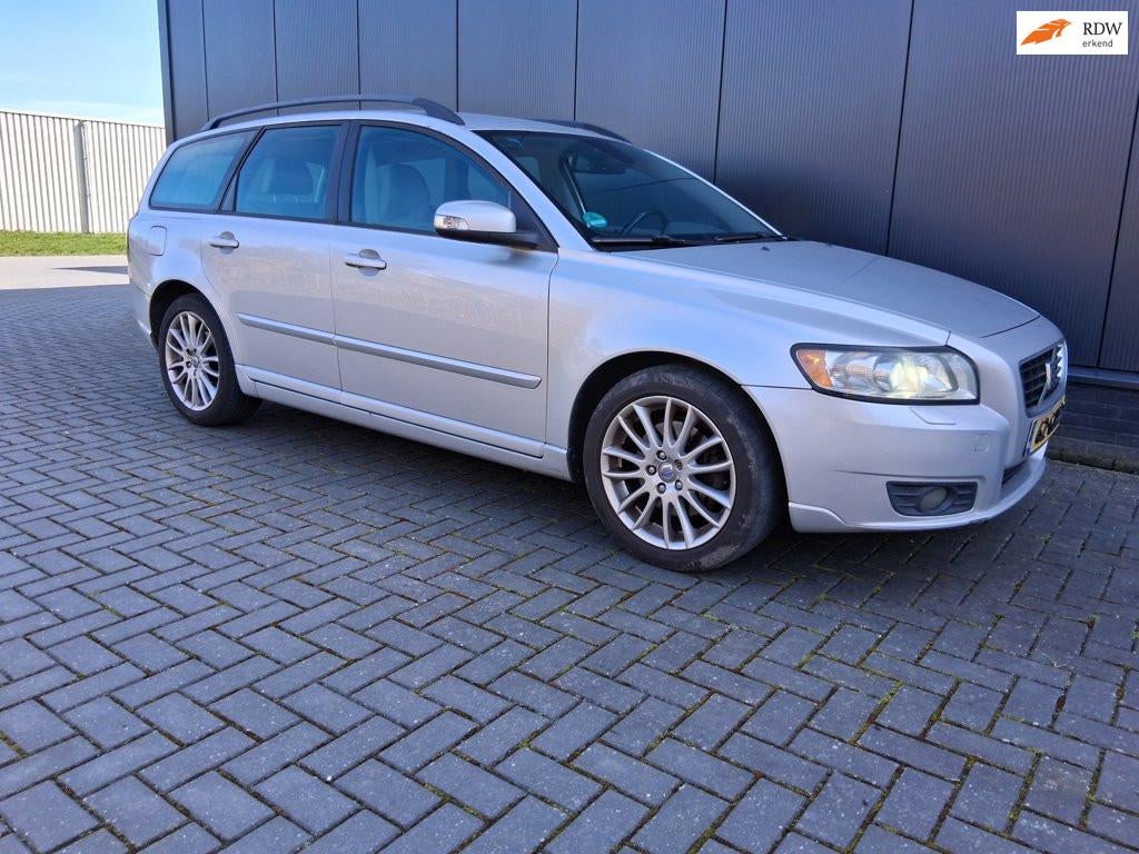 Volvo V50 2.0D Momentum / nette auto, Auto's, Volvo, Voorwielaandrijving, 136 pk, Gebruikt, 4 cilinders