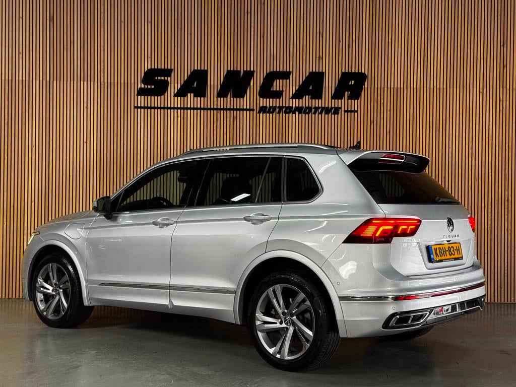 Volkswagen Tiguan 1.4 TSI eHybrid R-Line Business+ PANO|, Auto's, 4 cilinders, Hybride Elektrisch/Benzine, 1711 kg, SUV of Terreinwagen
