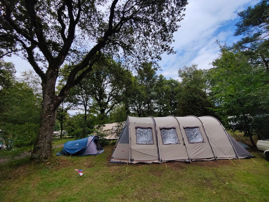Goed onderhouden Redwood Outdoor Willow 480, Caravans en Kamperen, Tenten, Ophalen, Zo goed als nieuw, Tot en met 6