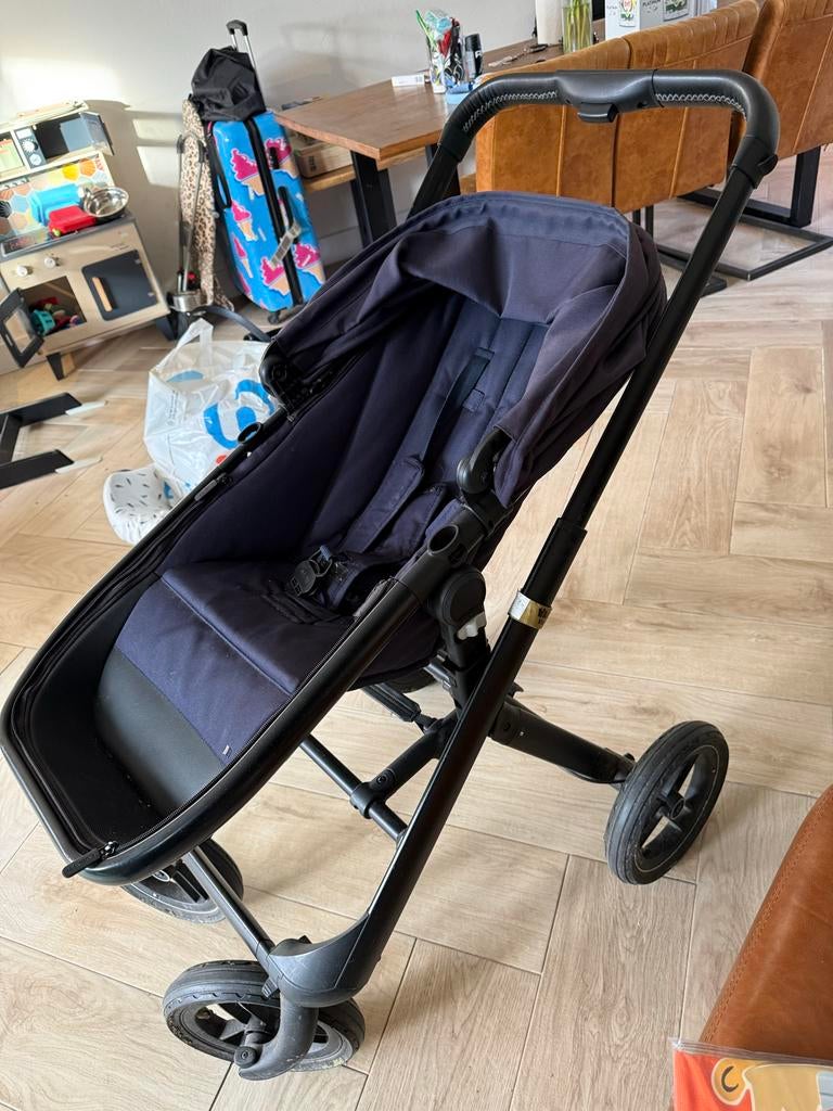 Dubatti kinderwagen met zitgedeelte en reiswieg, Gebruikt, Combiwagen, Met reiswieg, Ophalen